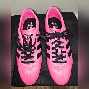 Adidas Tokyo Women's Bright Pink Sneakers Brand New Size 8